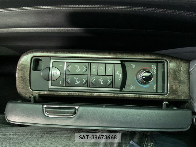 Toyota VELLFIRE 2020-06 8338273-25
