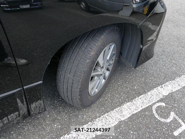 Toyota VELLFIRE 2014-03 8355811-9