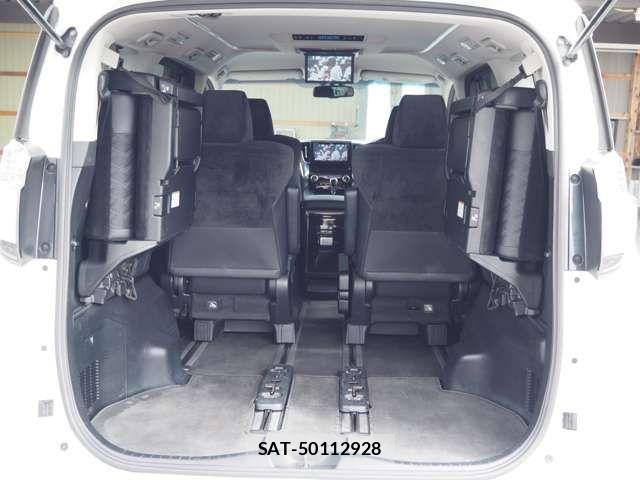 Toyota VELLFIRE 2016-08 8369491-11