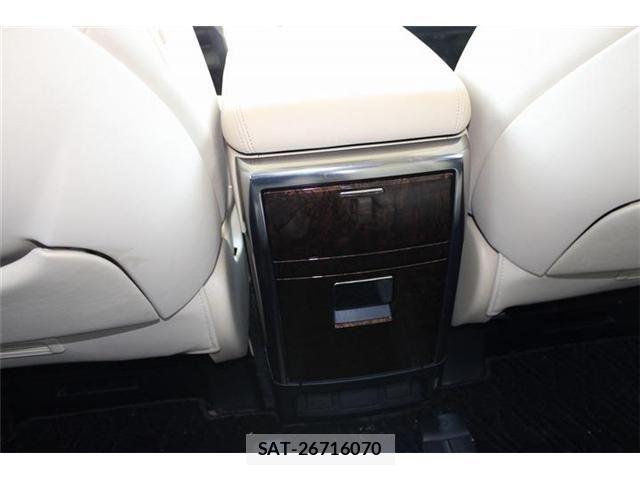 Toyota VELLFIRE 2018-03 8369489-1