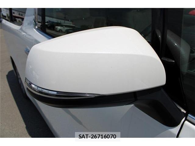 Toyota VELLFIRE 2018-03 8369489-26
