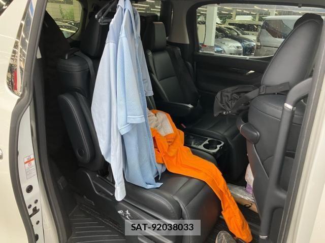 Toyota VELLFIRE 2018-01 8369493-14