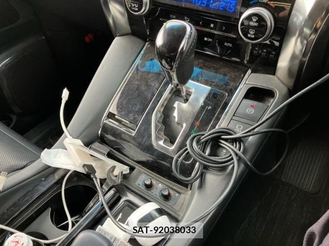 Toyota VELLFIRE 2018-01 8369493-27