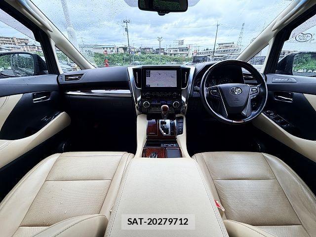 Toyota VELLFIRE 2015-03 8372306-1
