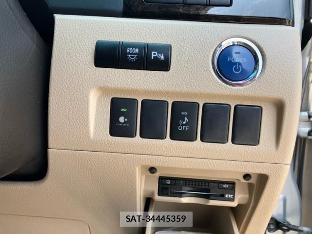 Toyota VELLFIRE 2014-09 8415557-15