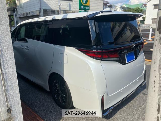 Toyota VELLFIRE 2023-11 8527883-3