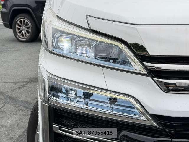 Toyota VELLFIRE 2019-04 8527886-15