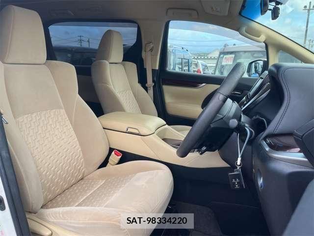 Toyota VELLFIRE 2017-04 8662079-11