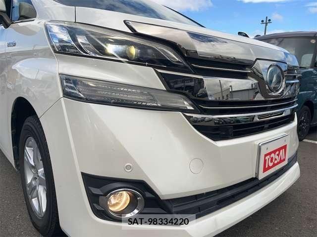 Toyota VELLFIRE 2017-04 8662079-15