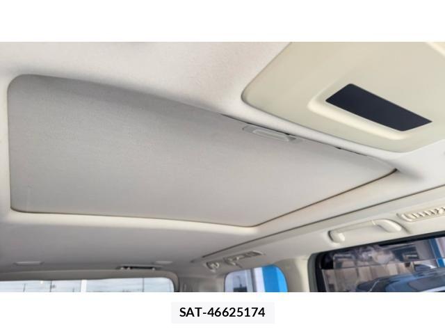 Toyota VELLFIRE 2012-04 8746458-16