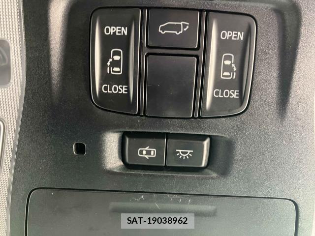 Toyota VELLFIRE 2019-07 8746448-15