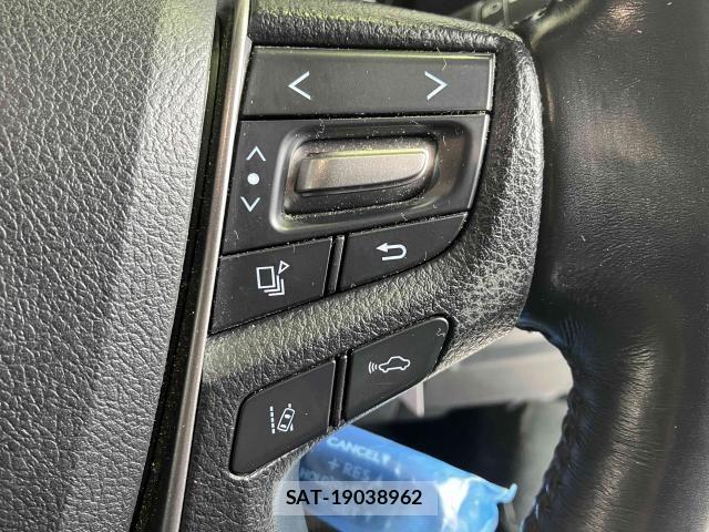 Toyota VELLFIRE 2019-07 8746448-18
