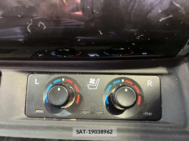 Toyota VELLFIRE 2019-07 8746448-19