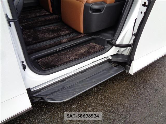 Toyota VELLFIRE 2024-07 8832183-13