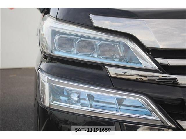 Toyota VELLFIRE 2018-06 8850936-24