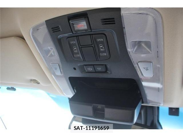 Toyota VELLFIRE 2018-06 8850936-8
