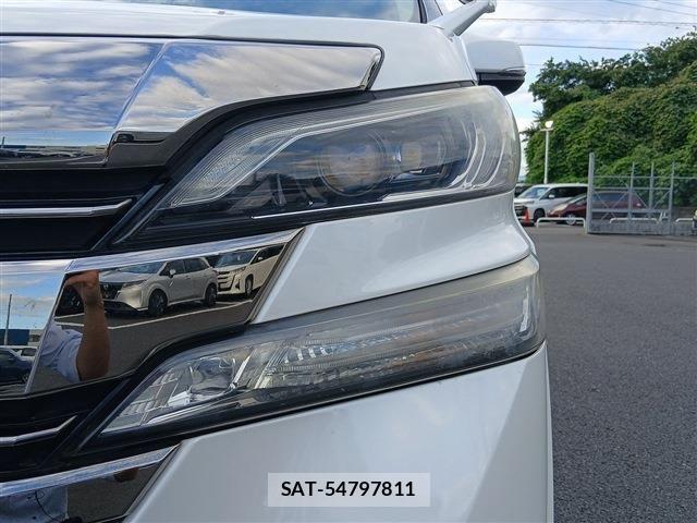 Toyota VELLFIRE 2015-11 8884507-27