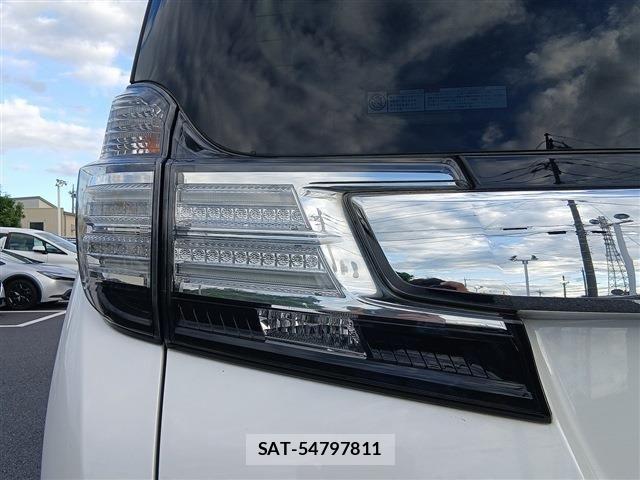 Toyota VELLFIRE 2015-11 8884507-28