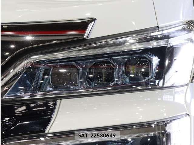 Toyota VELLFIRE 2018-11 8884505-17