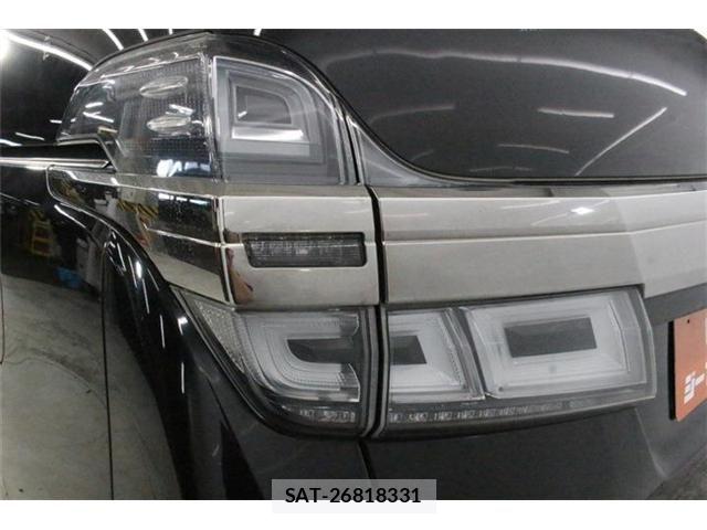 Toyota VELLFIRE 2018-11 8884506-17