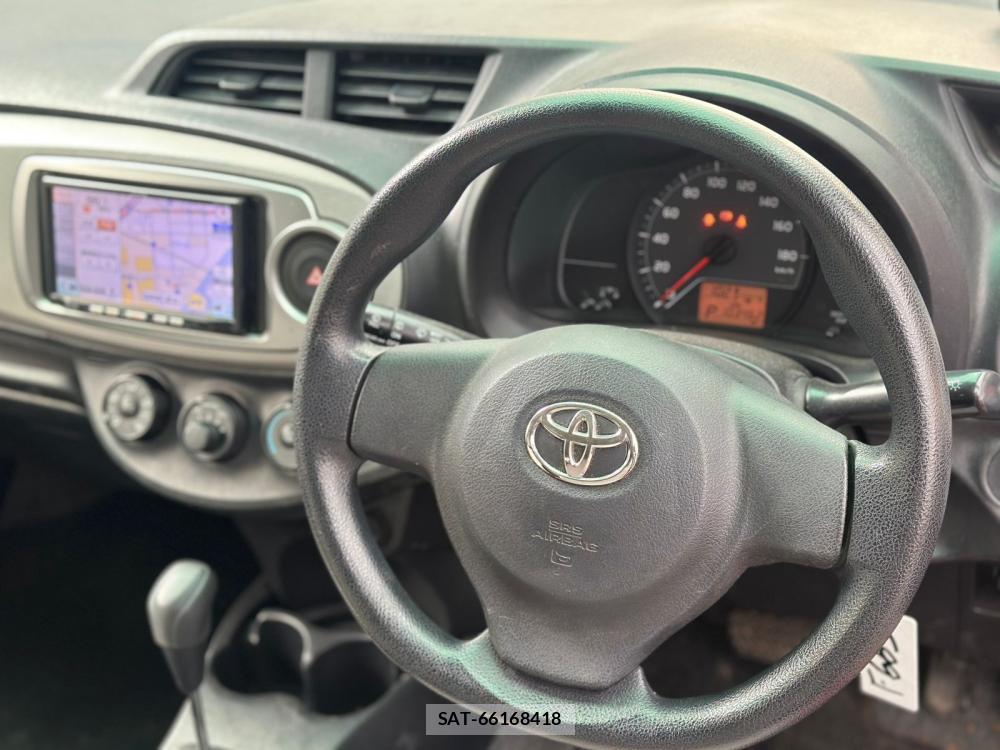 Toyota VITZ HYBRID 2012-05 438853-3