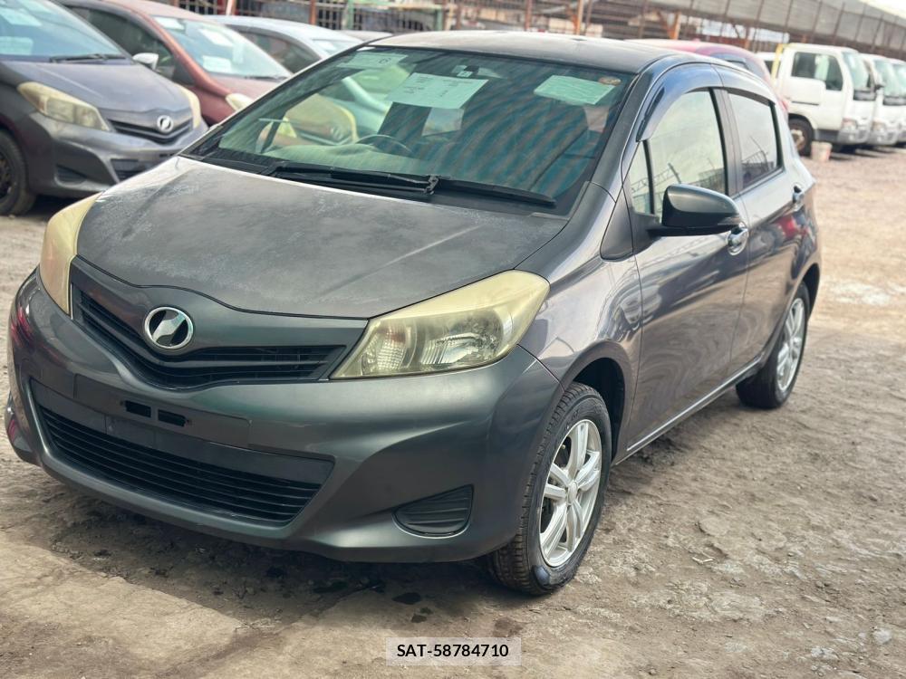Toyota VITZ 2012-05 438867-1