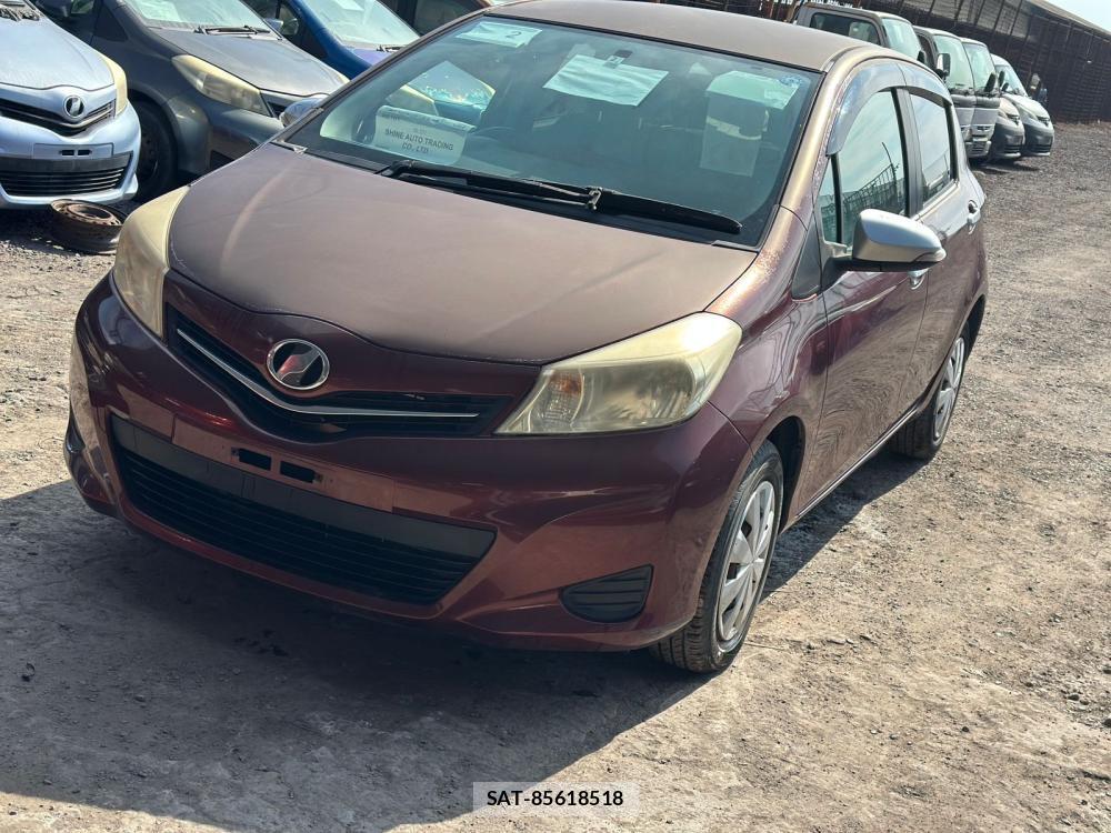 Toyota VITZ 2012-04 438868-1