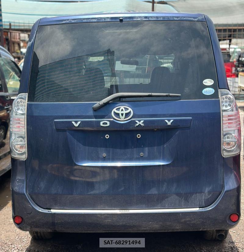 Toyota VOXY 2009 479389-1