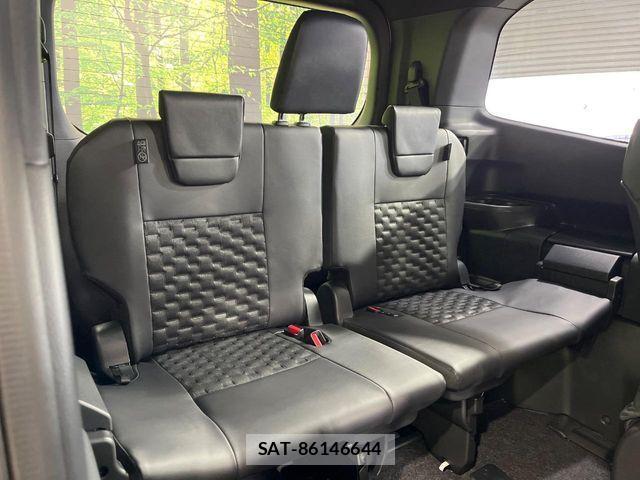 Toyota VOXY 2026-01 4641390-10