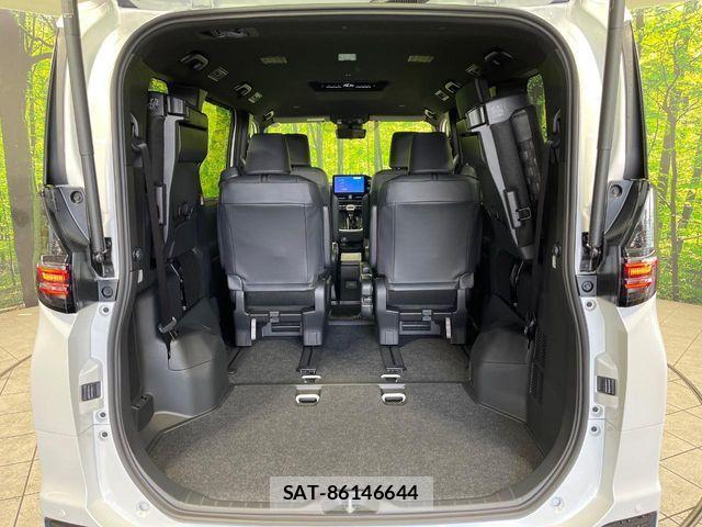 Toyota VOXY 2026-01 4641390-11