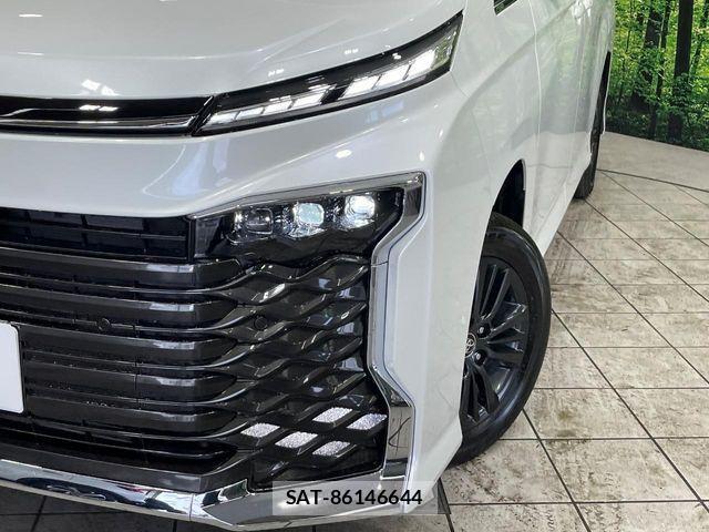 Toyota VOXY 2026-01 4641390-12