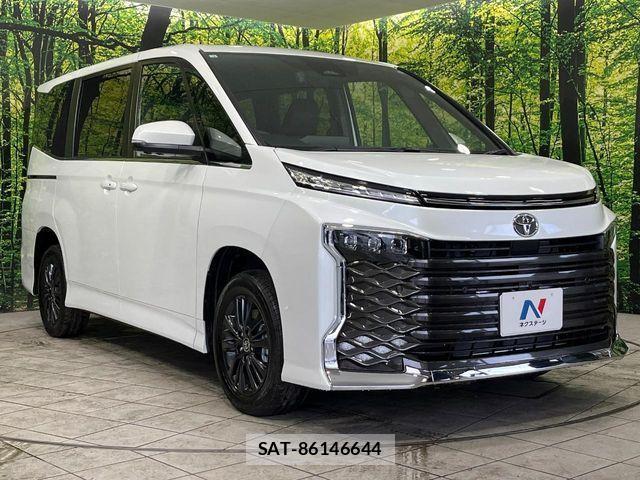 Toyota VOXY 2026-01 4641390-16