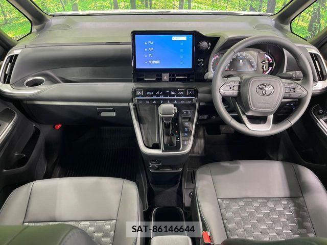 Toyota VOXY 2026-01 4641390-1