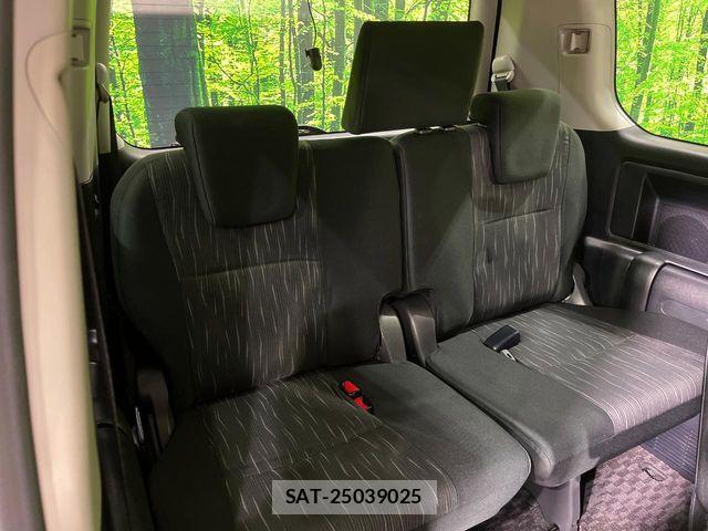 Toyota VOXY 2012-10 4991851-9