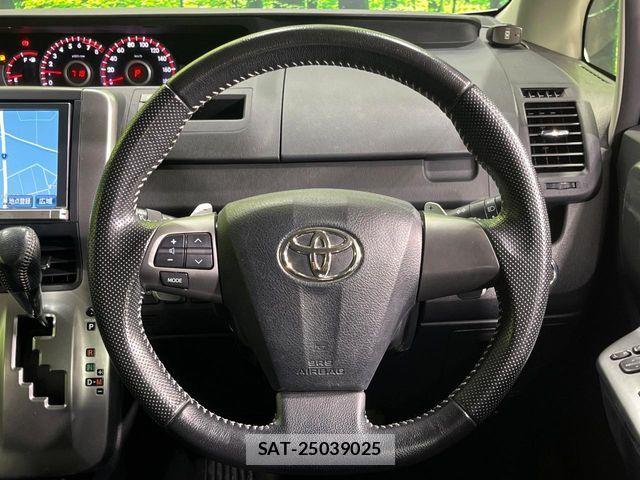 Toyota VOXY 2012-10 4991851-11