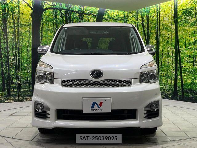 Toyota VOXY 2012-10 4991851-14