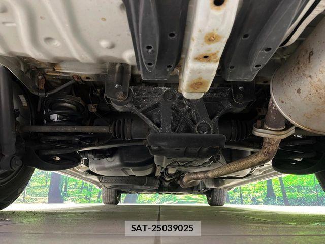 Toyota VOXY 2012-10 4991851-19