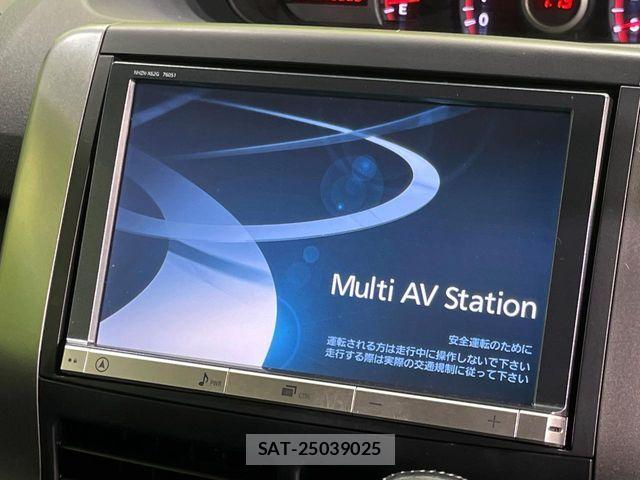 Toyota VOXY 2012-10 4991851-3