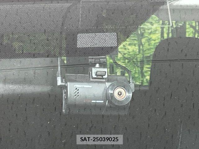 Toyota VOXY 2012-10 4991851-5