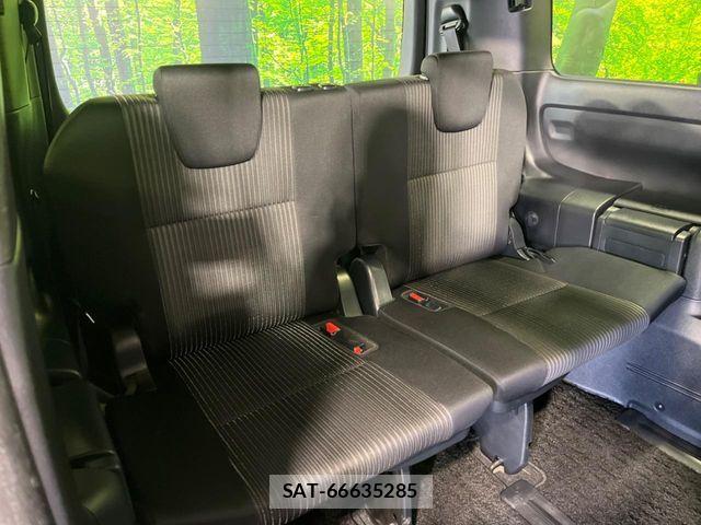 Toyota VOXY 2018-08 4991817-10