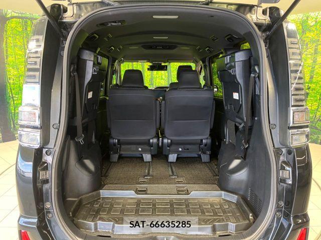 Toyota VOXY 2018-08 4991817-11