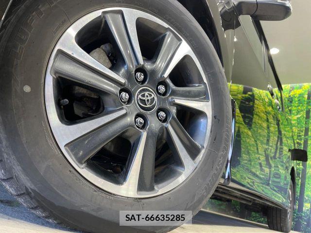 Toyota VOXY 2018-08 4991817-14