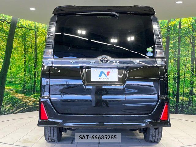 Toyota VOXY 2018-08 4991817-16
