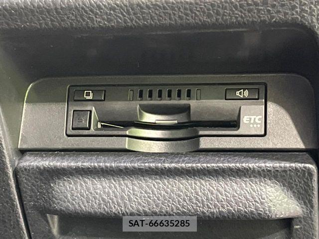 Toyota VOXY 2018-08 4991817-7