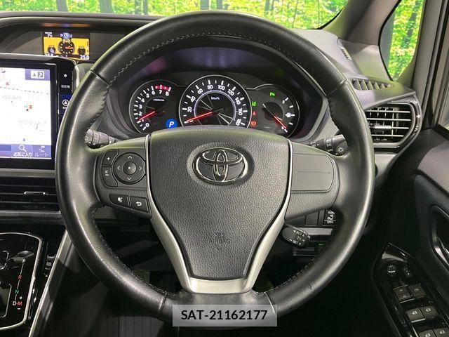 Toyota VOXY 2019-07 4991805-12