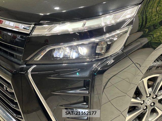 Toyota VOXY 2019-07 4991805-13