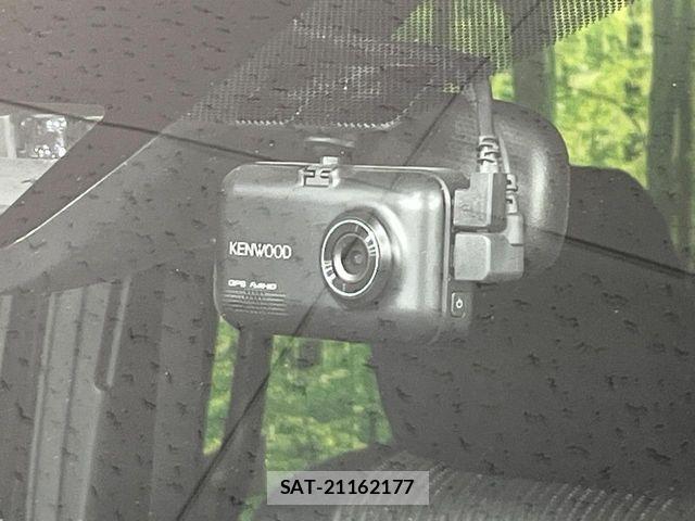 Toyota VOXY 2019-07 4991805-6