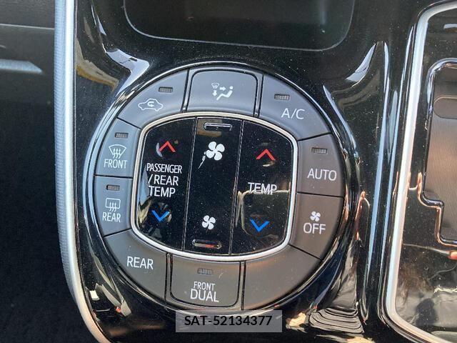 Toyota VOXY 2018-09 5881408-9