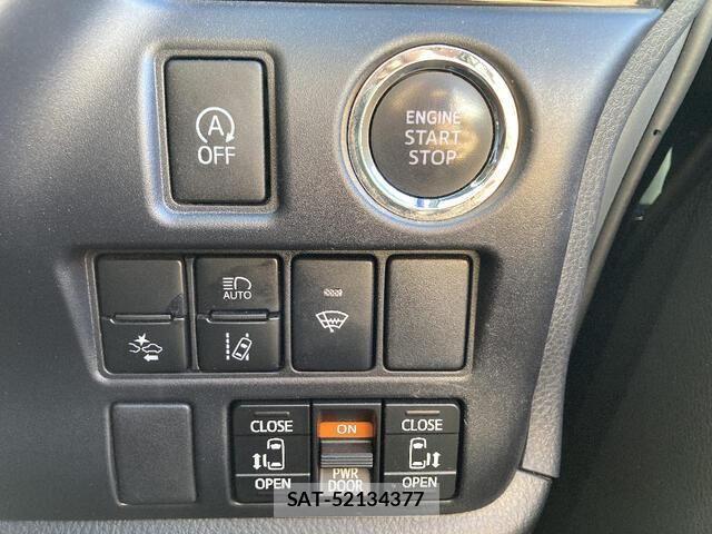 Toyota VOXY 2018-09 5881408-13