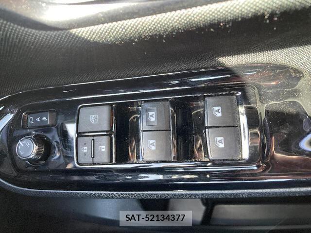 Toyota VOXY 2018-09 5881408-14